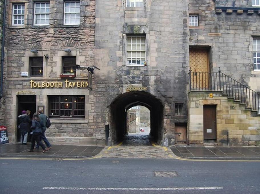 Next To The Palace And Royal Mile With Parking Edinburgh Dış mekan fotoğraf